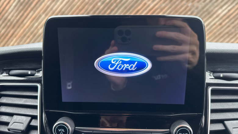 Ford Transit Custom 300 L2 Diesel Fwd 2.0 EcoBlue 130ps Low Roof Limited Van